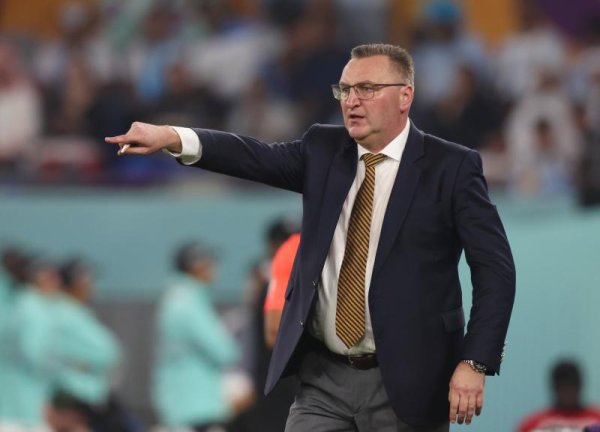 东方优配 国足选帅米赫涅维奇“领跑”？波兰“门将教头”适合国足吗