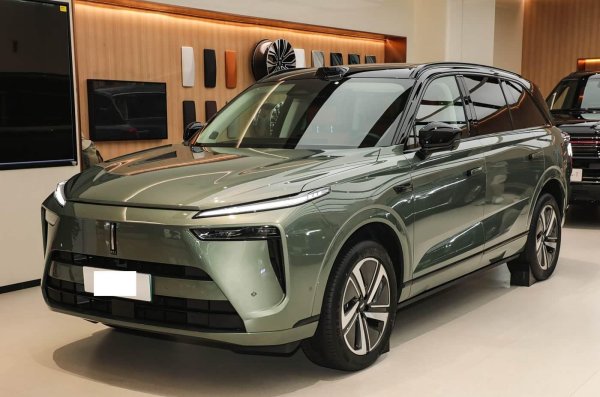 通配资 插混中大型SUV对标理想L8，不足30配大六座+女王副驾，续航263Km